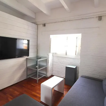 Piso En La Cuitat Vella Cerca De Jardines Real Apartman